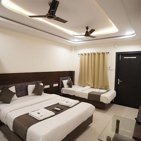 Hotel Dev Kripa Ujaim Exterior foto