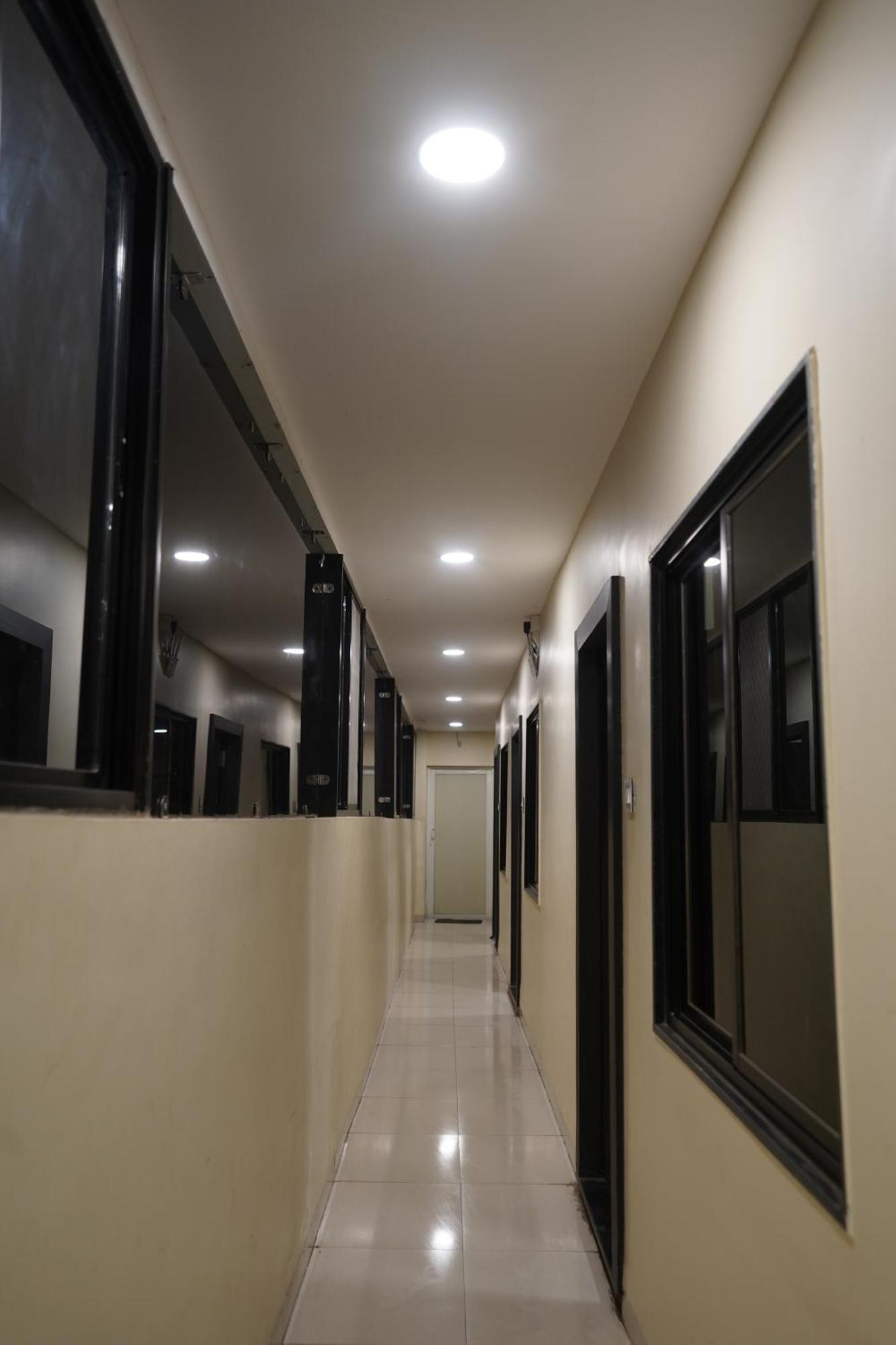 Hotel Dev Kripa Ujaim Exterior foto