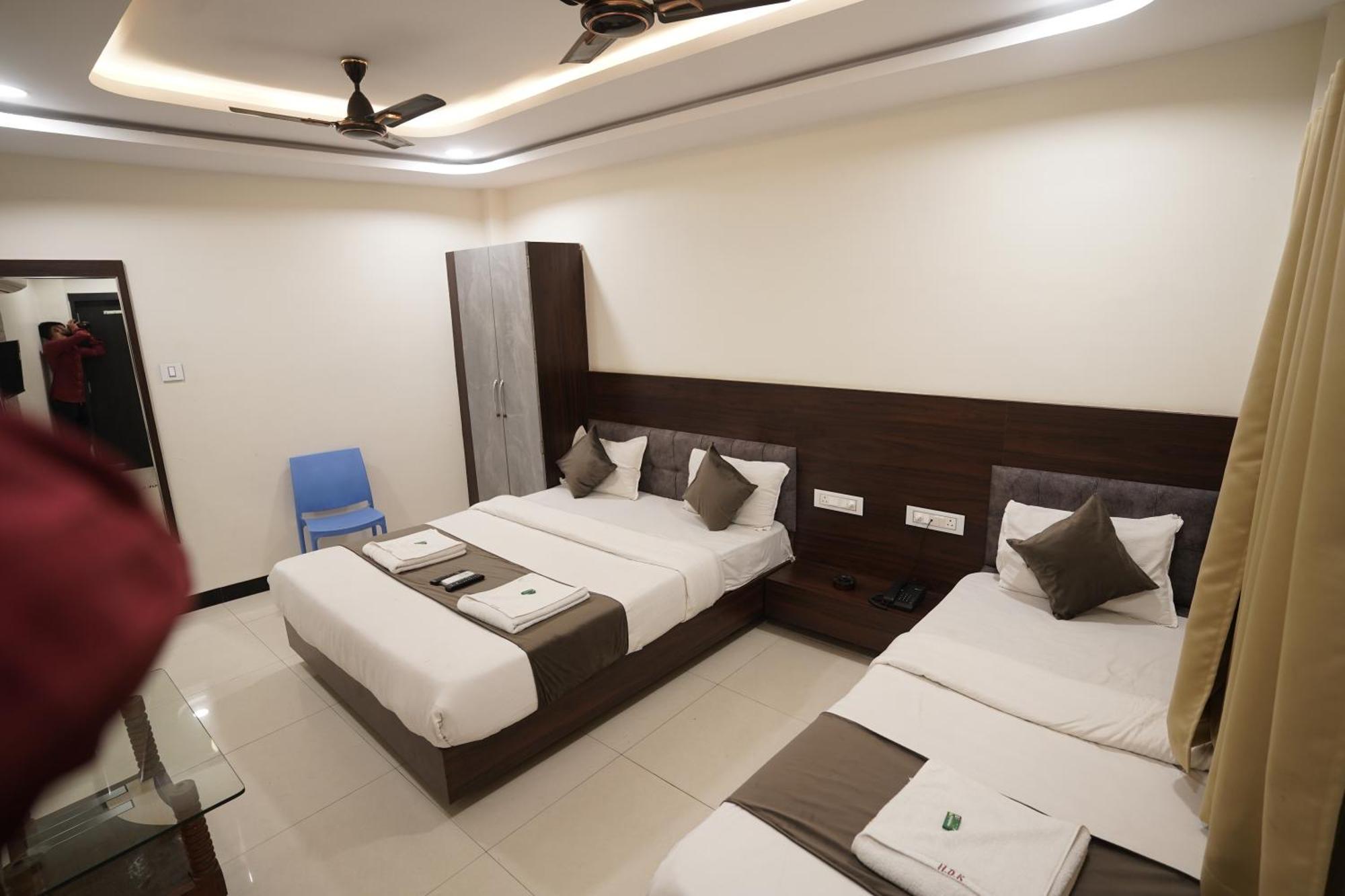 Hotel Dev Kripa Ujaim Exterior foto